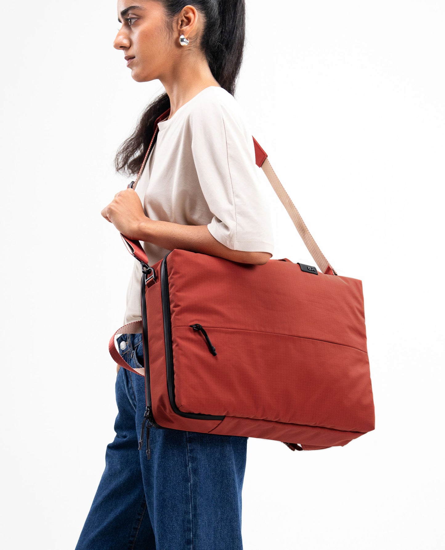 Daily Objects Pivot Briefpack upto 16 Inch