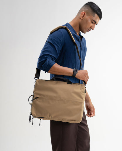 Daily Objects Pivot Briefpack upto 16 Inch
