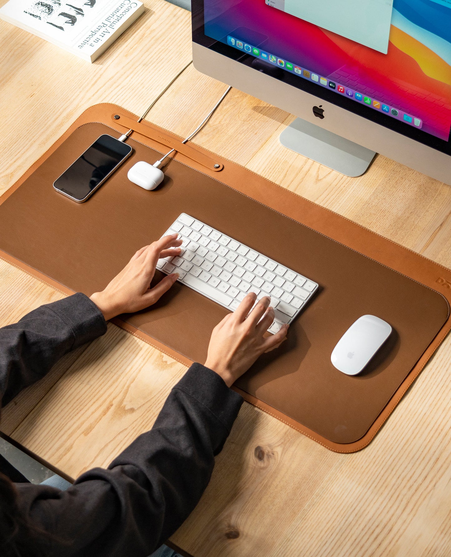 Daily Objects Dart Organiser Desk Mat (R1)