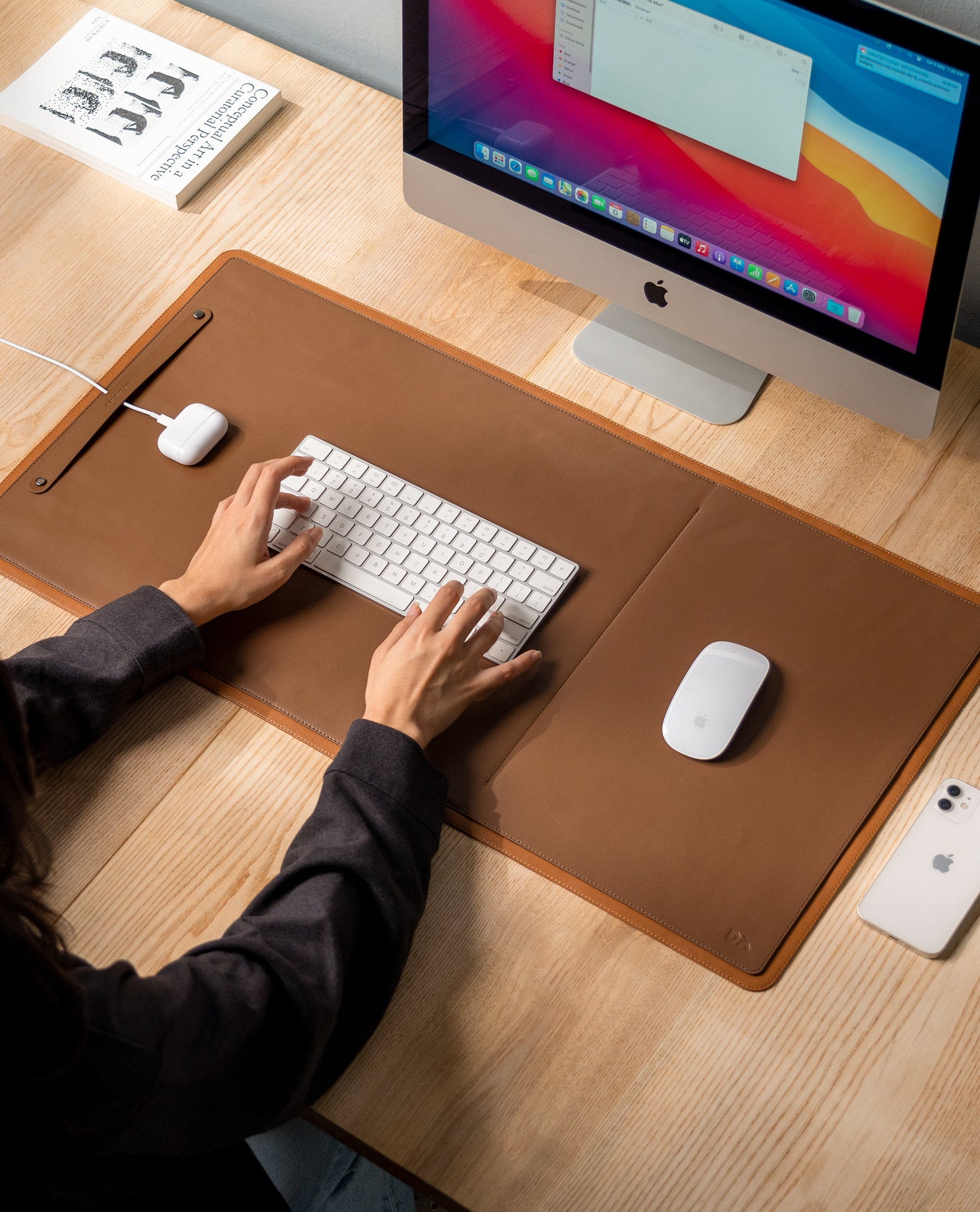 Daily Objects Dart Organiser Desk Mat (R2)