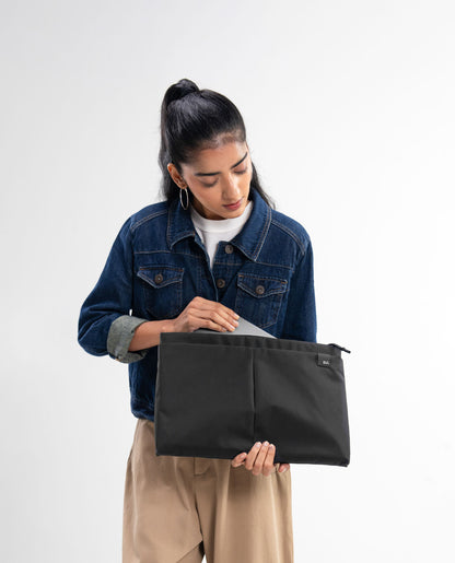 Daily Objects Pivot Laptop Sleeve - 13/14 Inch