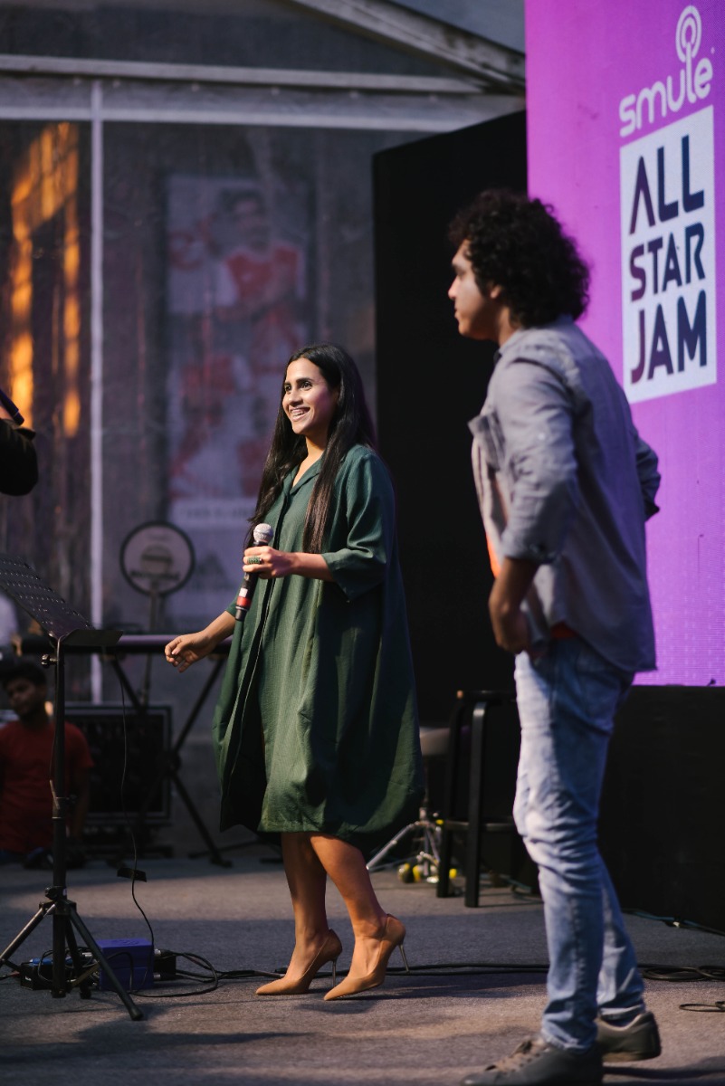 Karishma at the unveiling of Aptronix — the largest Apple Premium Reseller  store in India - Photogallery