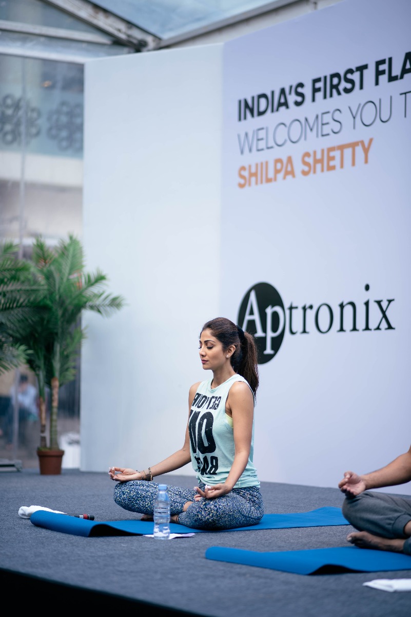 Karishma at the unveiling of Aptronix — the largest Apple Premium Reseller  store in India - Photogallery